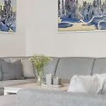 Apartment Live By Hilla Levi